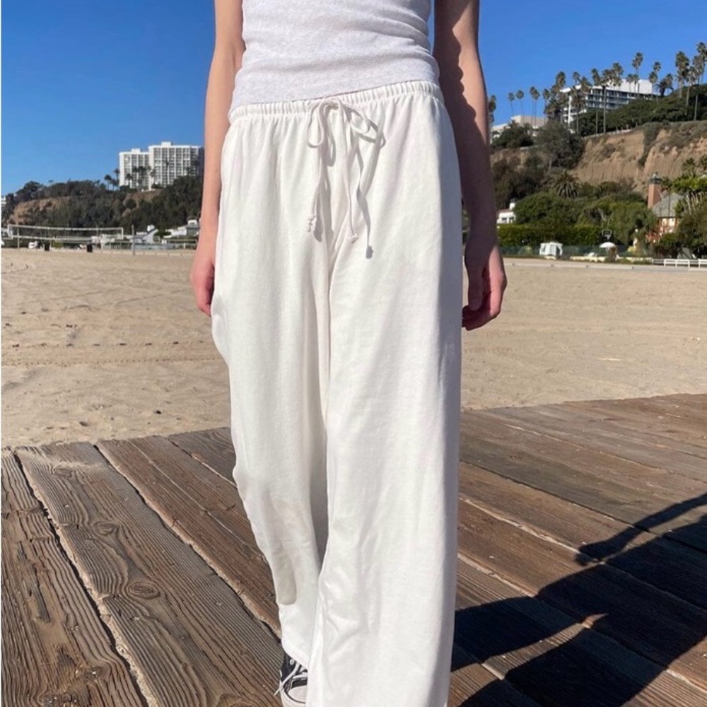 Brandy Melville Autumn Tie Sweatpants